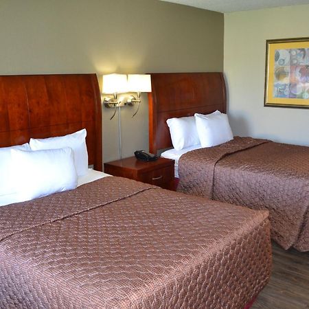 Dayspring Extended Stay Грийнсбъро Екстериор снимка