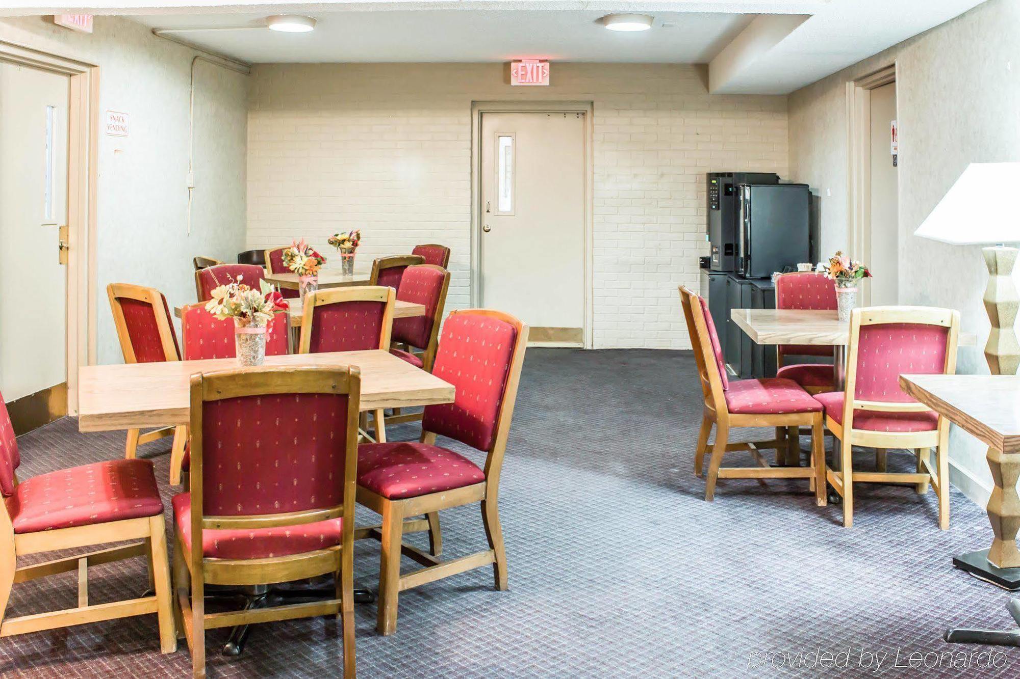 Dayspring Extended Stay Грийнсбъро Екстериор снимка
