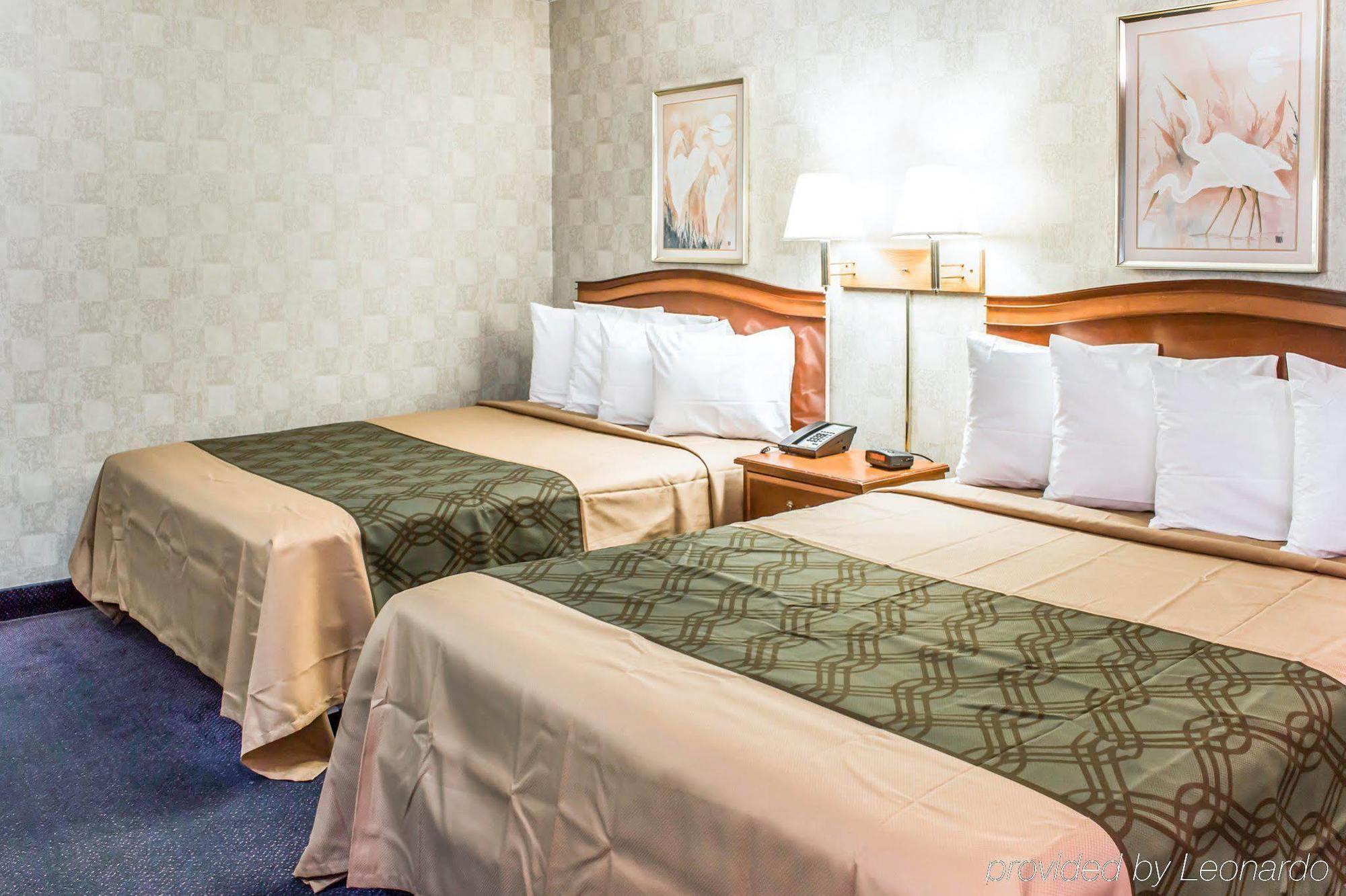Dayspring Extended Stay Грийнсбъро Екстериор снимка